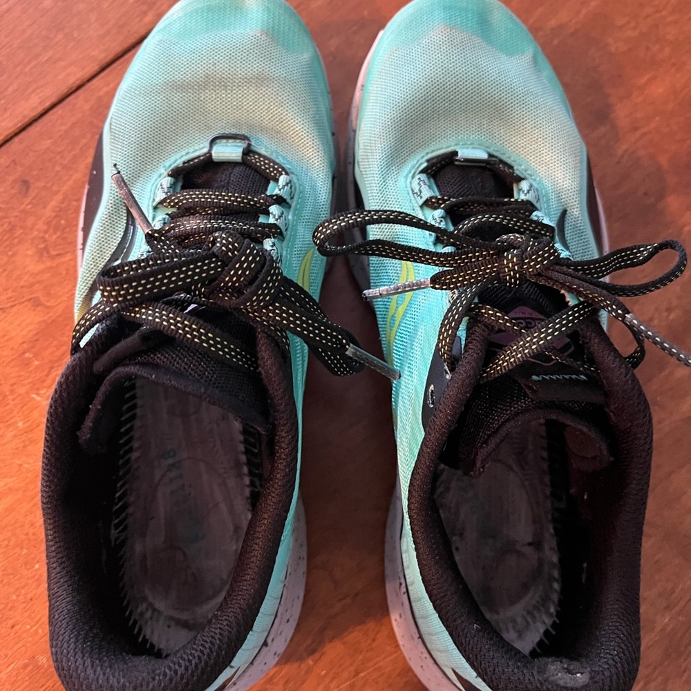 Saucony running shoe